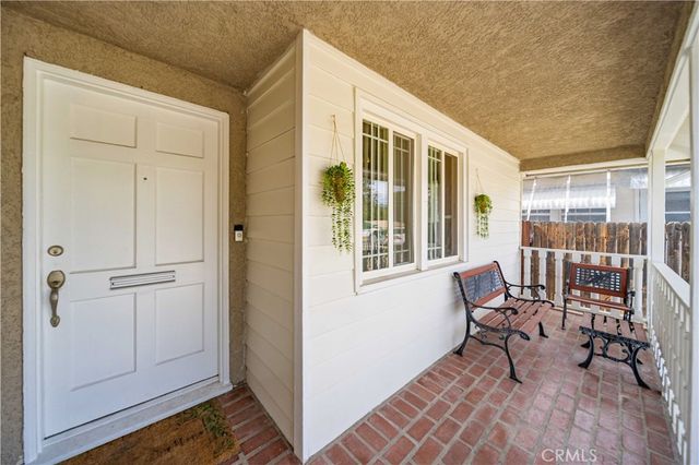 6853 Vanalden Avenue, Reseda, CA 91335