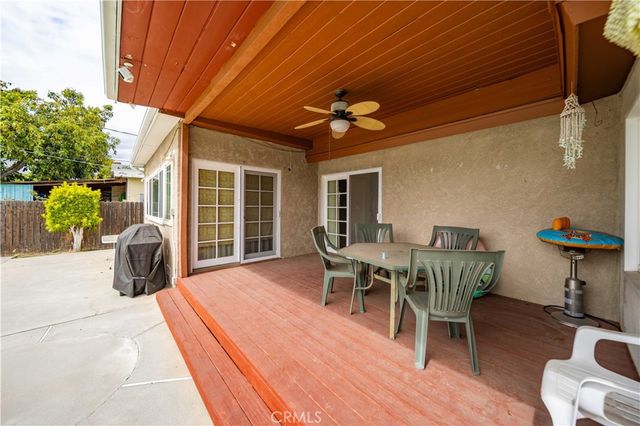 6853 Vanalden Avenue, Reseda, CA 91335