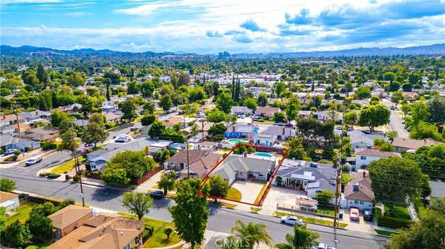 6853 Vanalden Avenue, Reseda, CA 91335