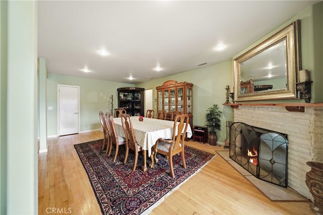 6853 Vanalden Avenue, Reseda, CA 91335
