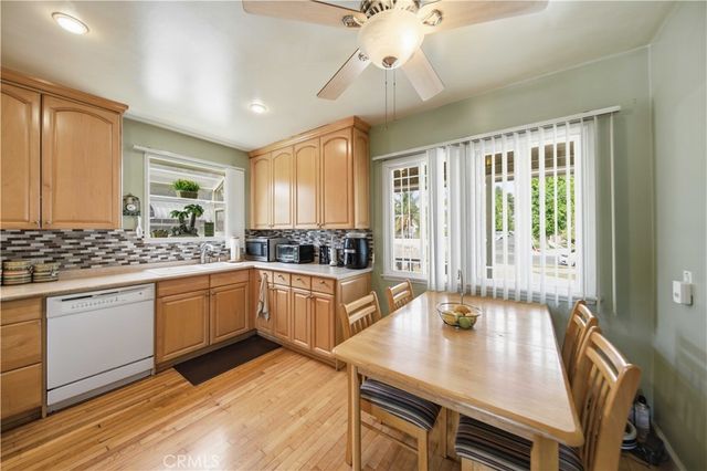 6853 Vanalden Avenue, Reseda, CA 91335