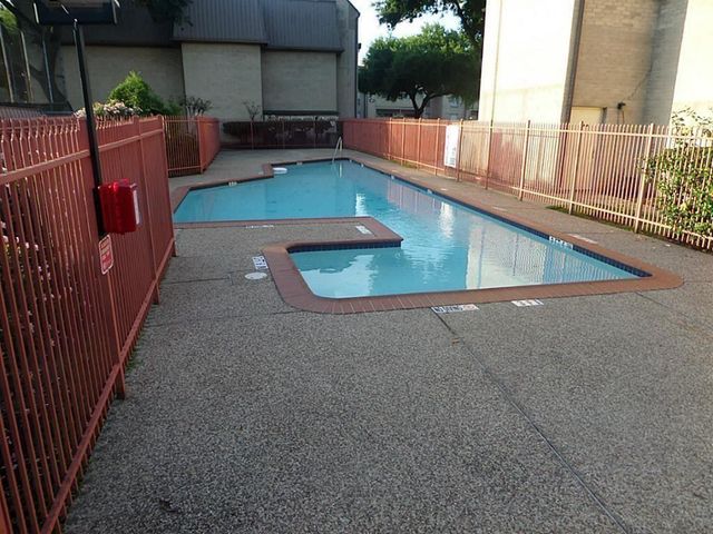 8527 Hearth Drive 36, Houston, TX 77054