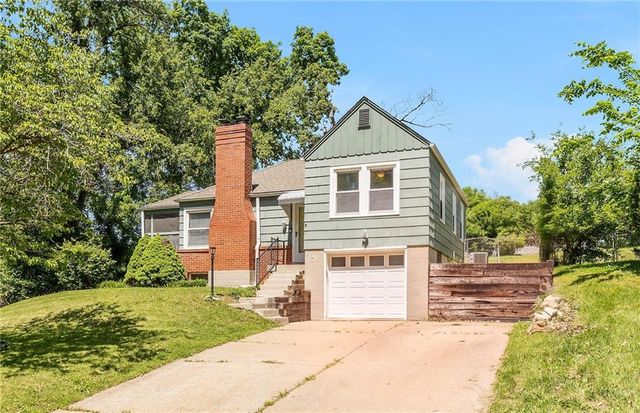 614 NE Woodlawn Street, Kansas City, MO 64116