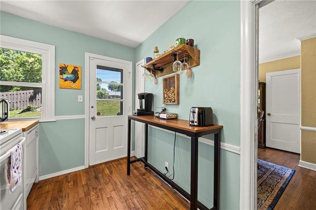 614 NE Woodlawn Street, Kansas City, MO 64116