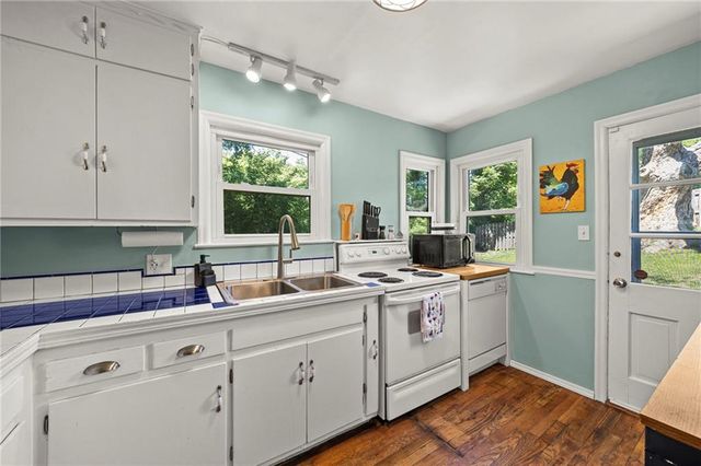 614 NE Woodlawn Street, Kansas City, MO 64116