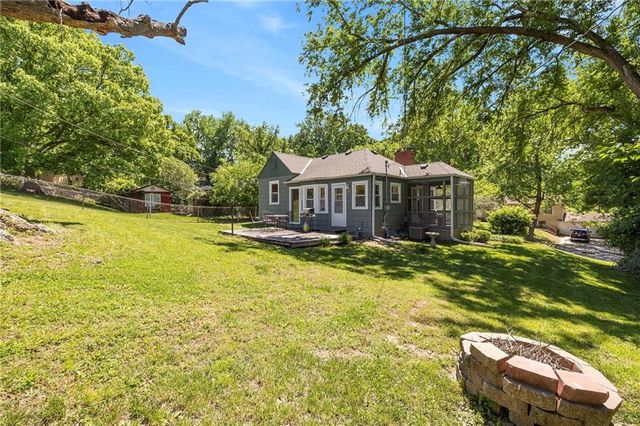 614 NE Woodlawn Street, Kansas City, MO 64116
