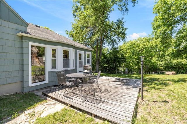 614 NE Woodlawn Street, Kansas City, MO 64116