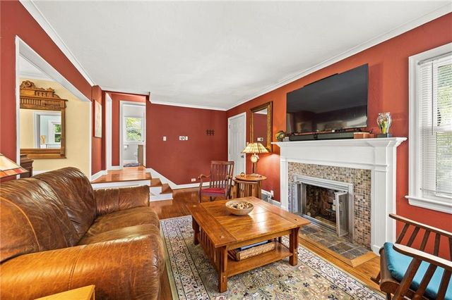 614 NE Woodlawn Street, Kansas City, MO 64116