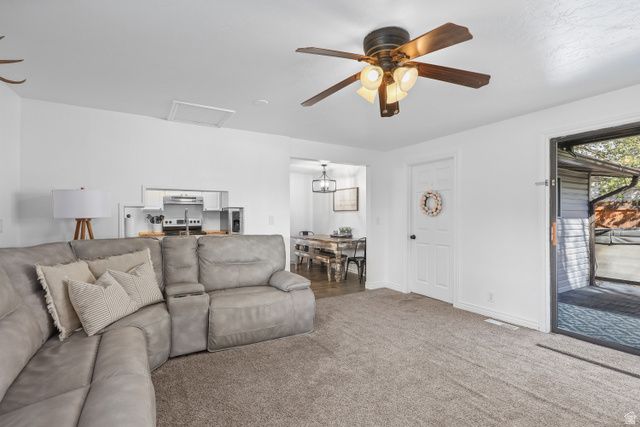 1543 S MARILYN DR, Syracuse, UT 84075