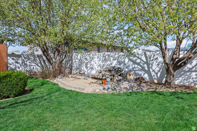 1543 S MARILYN DR, Syracuse, UT 84075