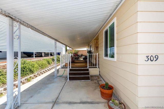 1401 W El Norte Pkwy SPC 309, San Marcos, CA 92069