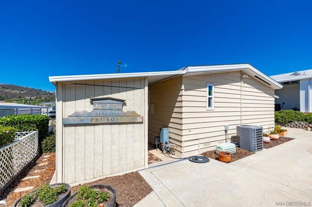 1401 W El Norte Pkwy SPC 309, San Marcos, CA 92069