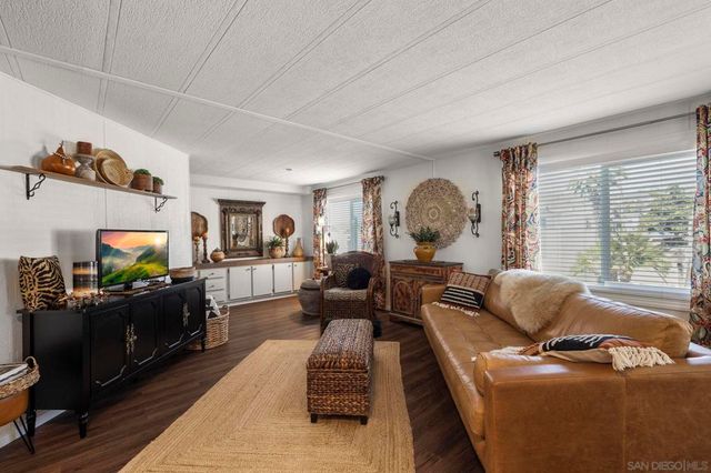 1401 W El Norte Pkwy SPC 309, San Marcos, CA 92069