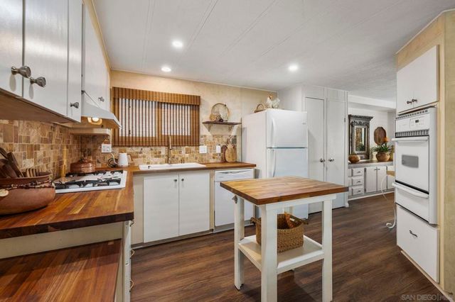 1401 W El Norte Pkwy SPC 309, San Marcos, CA 92069