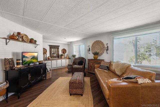 1401 W El Norte Pkwy SPC 309, San Marcos, CA 92069