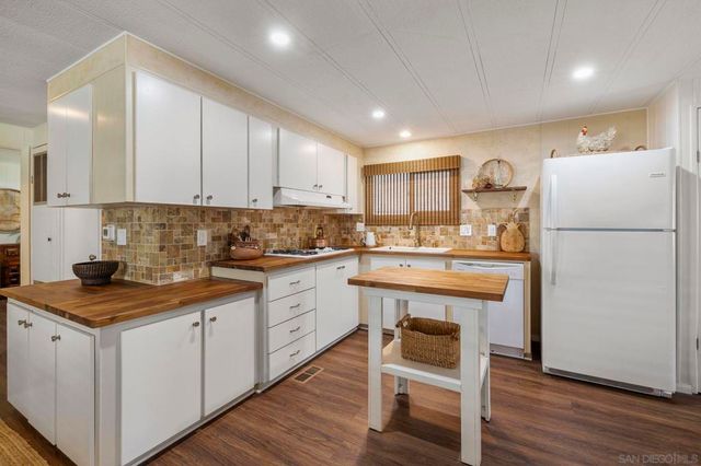 1401 W El Norte Pkwy SPC 309, San Marcos, CA 92069