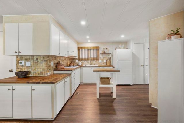 1401 W El Norte Pkwy SPC 309, San Marcos, CA 92069