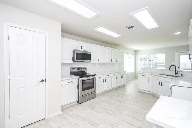 4810 Arbor Court, Rosenberg, TX 77471