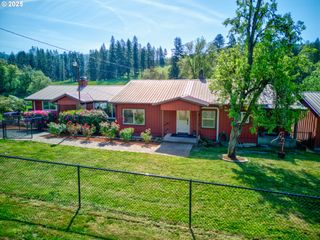 275 UMPQUA HIGHWAY 99, Drain, OR 97435