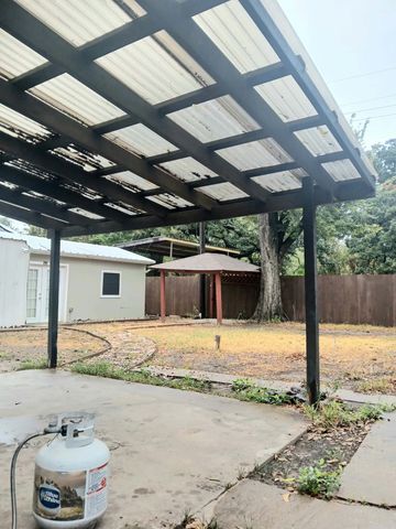 1111 Hickory Street, Irving, TX 75060