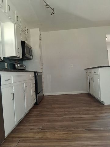1111 Hickory Street, Irving, TX 75060