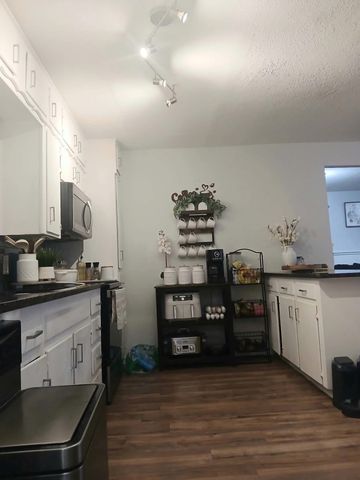 1111 Hickory Street, Irving, TX 75060