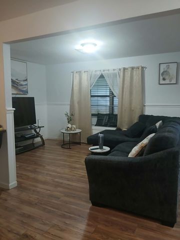 1111 Hickory Street, Irving, TX 75060