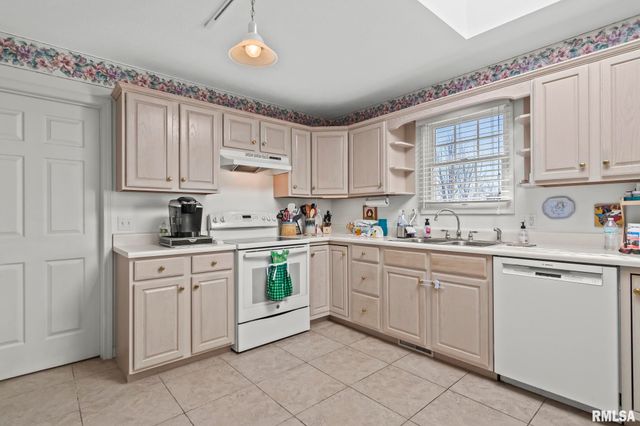 3504 Ginger Creek Drive, Springfield, IL 62711