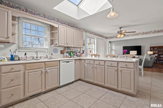 3504 Ginger Creek Drive, Springfield, IL 62711