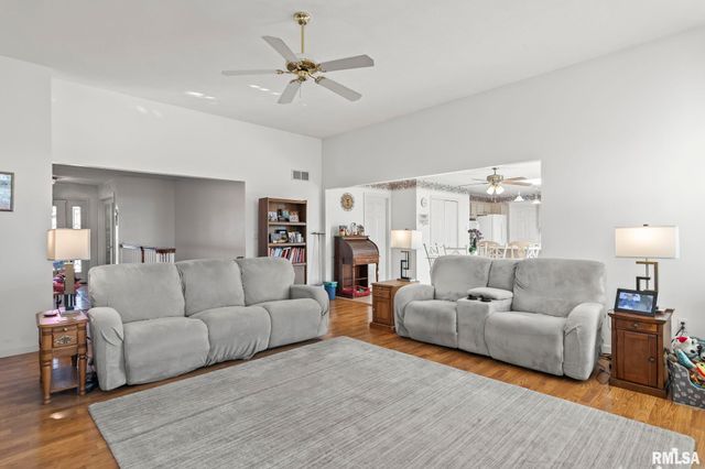 3504 Ginger Creek Drive, Springfield, IL 62711