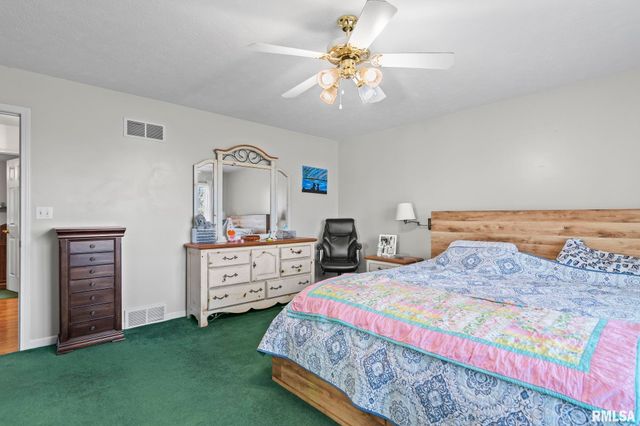 3504 Ginger Creek Drive, Springfield, IL 62711