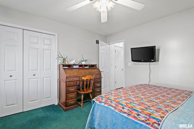 3504 Ginger Creek Drive, Springfield, IL 62711