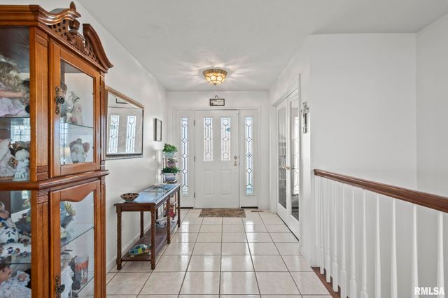 3504 Ginger Creek Drive, Springfield, IL 62711