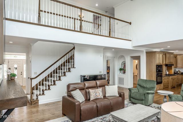 201 West Hawthorne Court, Greeneville, TN 37745