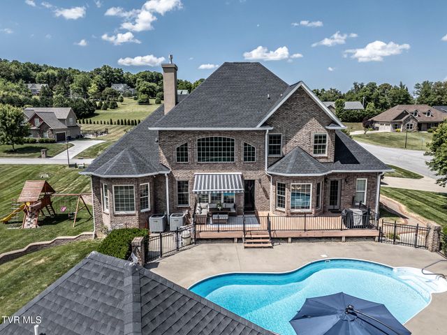 201 West Hawthorne Court, Greeneville, TN 37745