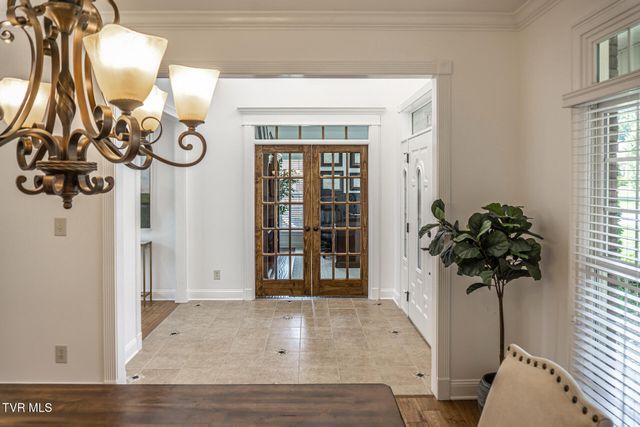 201 West Hawthorne Court, Greeneville, TN 37745