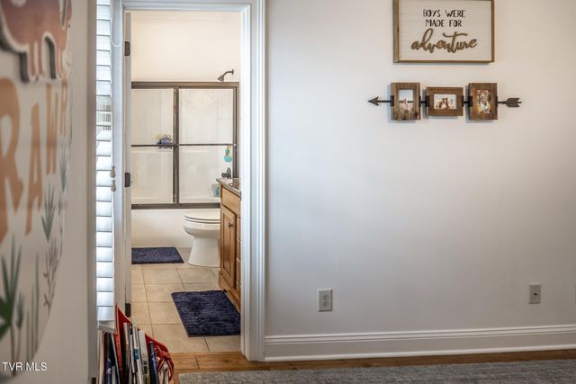 201 West Hawthorne Court, Greeneville, TN 37745