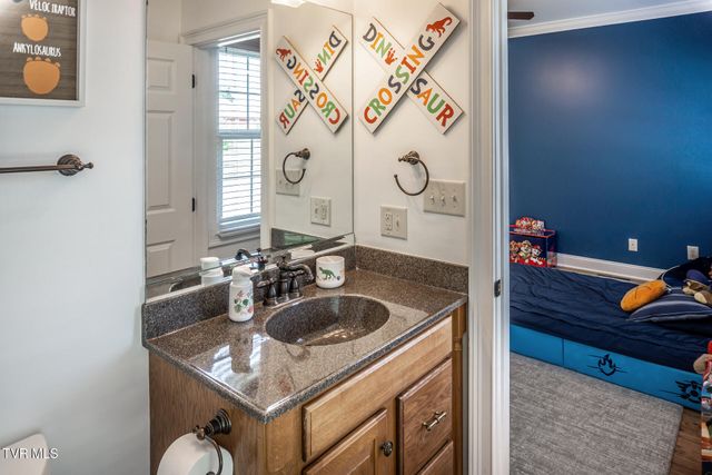 201 West Hawthorne Court, Greeneville, TN 37745