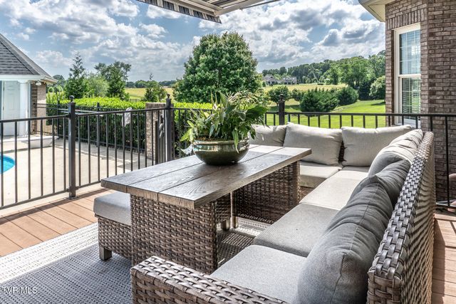 201 West Hawthorne Court, Greeneville, TN 37745