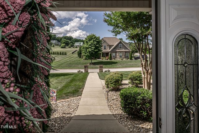 201 West Hawthorne Court, Greeneville, TN 37745