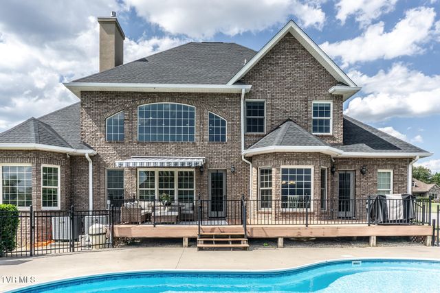 201 West Hawthorne Court, Greeneville, TN 37745