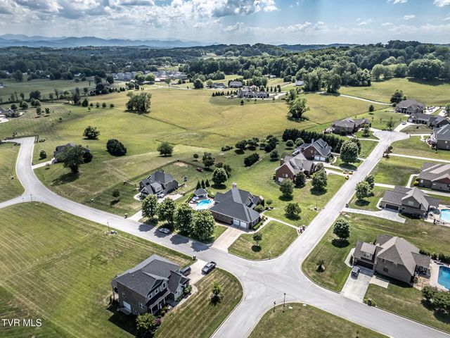 201 West Hawthorne Court, Greeneville, TN 37745