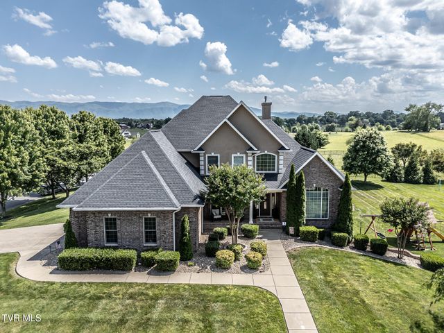 201 West Hawthorne Court, Greeneville, TN 37745