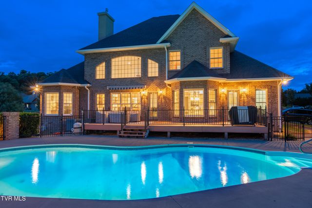 201 West Hawthorne Court, Greeneville, TN 37745
