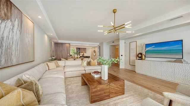 415 L AMBIANCE DRIVE C204, Longboat Key, FL 34228