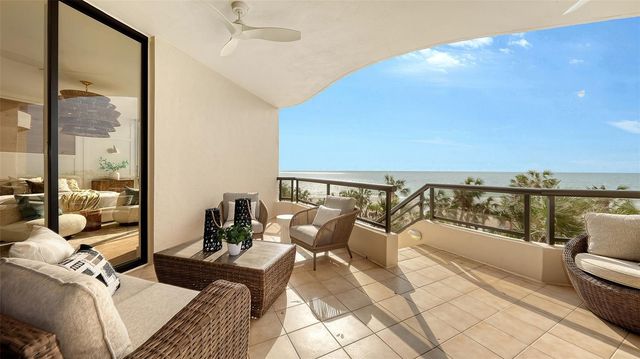 415 L AMBIANCE DRIVE C204, Longboat Key, FL 34228