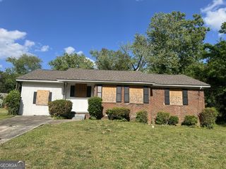 5286 Joan Of Arc Place, Atlanta, GA 30349