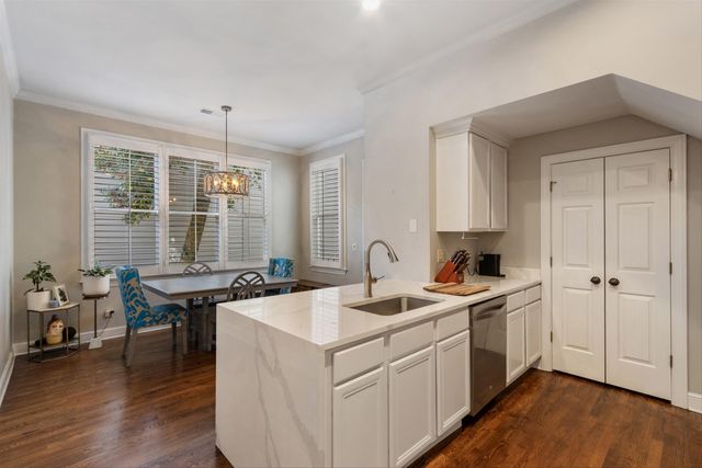 948 RIVER BREEZE DR, Memphis, TN 38103