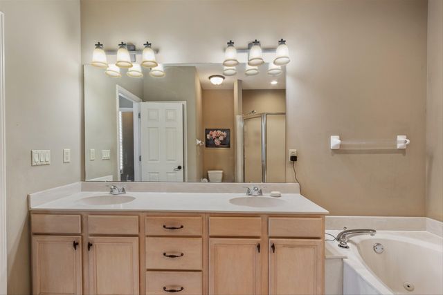 948 RIVER BREEZE DR, Memphis, TN 38103