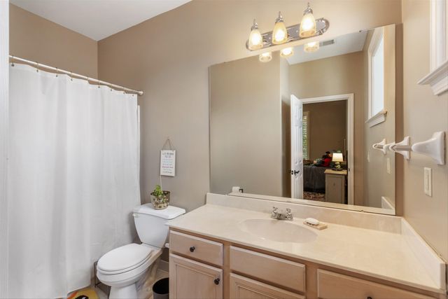 948 RIVER BREEZE DR, Memphis, TN 38103